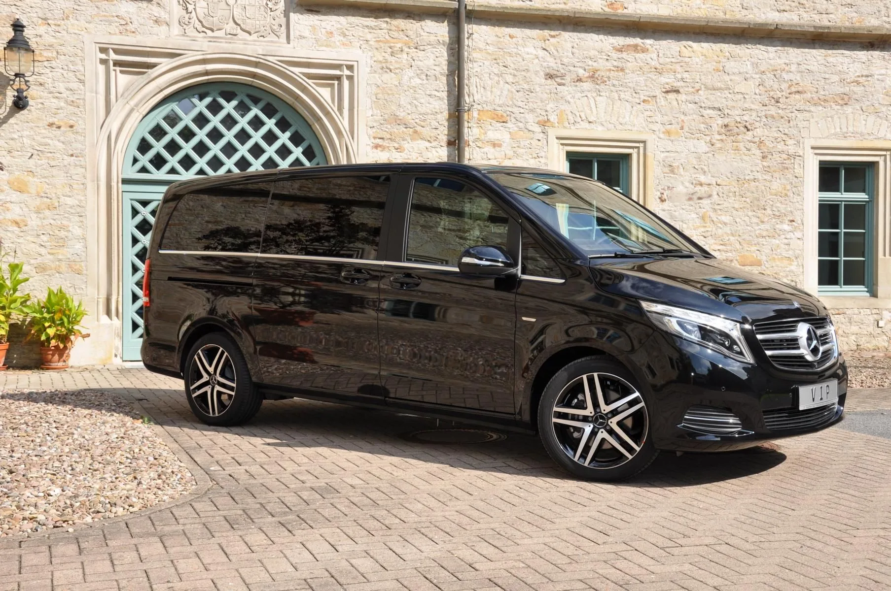 Mercedes-Benz Viano V 250 in Dubai