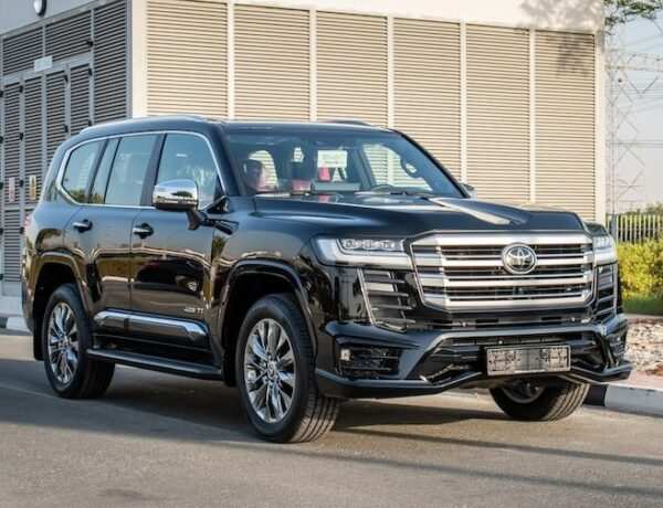 Hire Toyota Land Cruiser in Dubai | Book Land Cruiser GXR V6