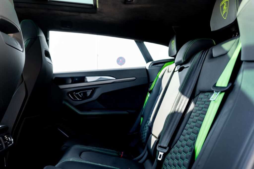 Experience Ultimate Luxury with Lamborghini Urus Chauffeur in Dubai