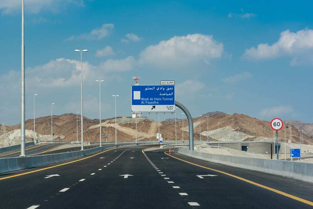What's the Best Way to Travel from Dubai to Oman?